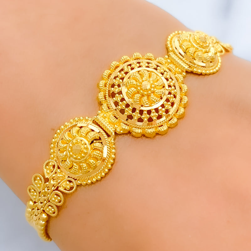 22k-gold-decorative-triple-flower-bracelet