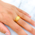 21k-gold-modest-chic-ring
