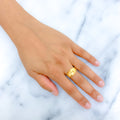 21k-gold-lovely-contemporary-ring