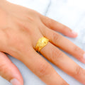21k-gold-graceful-posh-ring
