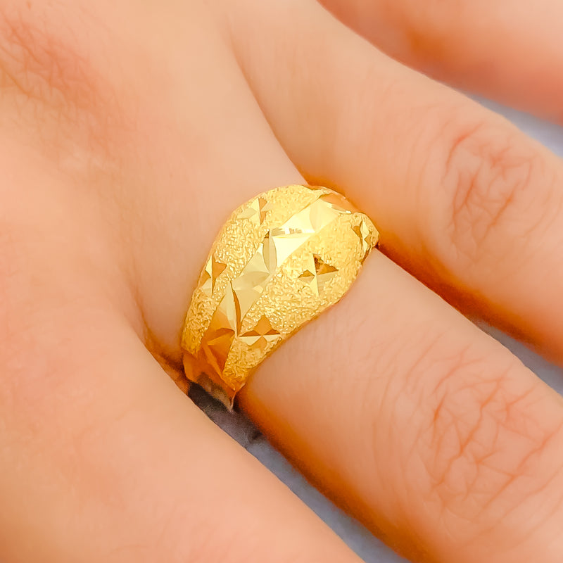 21k-gold-graceful-posh-ring