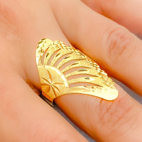21k-gold-detailed-majestic-ring