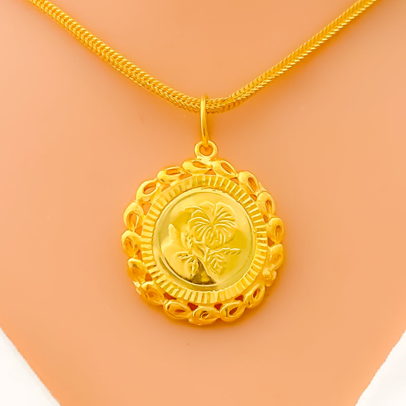 22k-gold-Round Floral Motif Pendant 