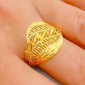 22k-gold-classy-reflective-striped-ring