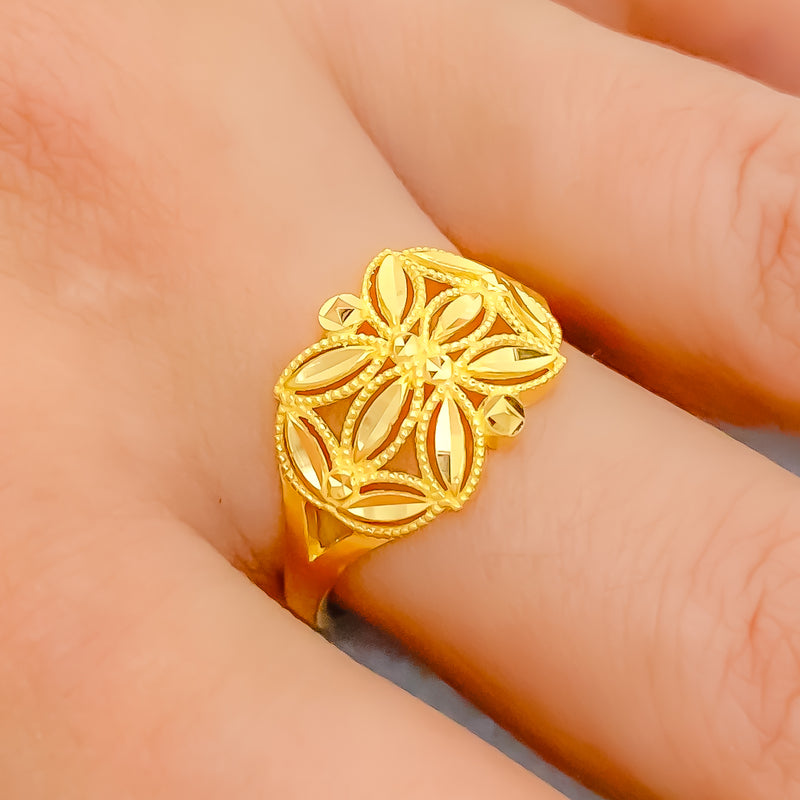  22k-gold-stylish-butterfly-adorned-ring