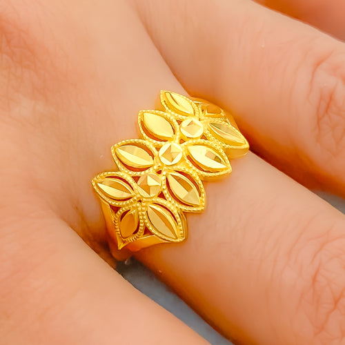 22k-gold-vibrant-dual-finish-marquise-ring