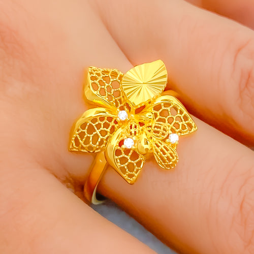 22k-gold-blooming-flower-netted-cz-ring