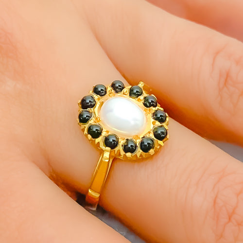 22k-gold-Charming Upscale Oval Pearl Ring