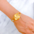 22k-gold-magnificent-alternating-floral-bangle-bracelet