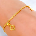 22k-gold-geometric-everyday-bracelet