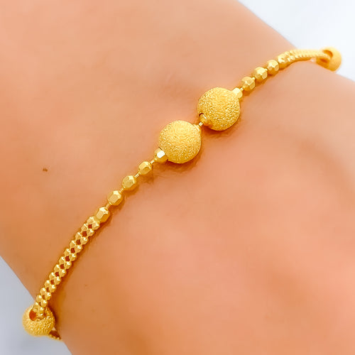 22k-gold-graceful-beaded-bracelet