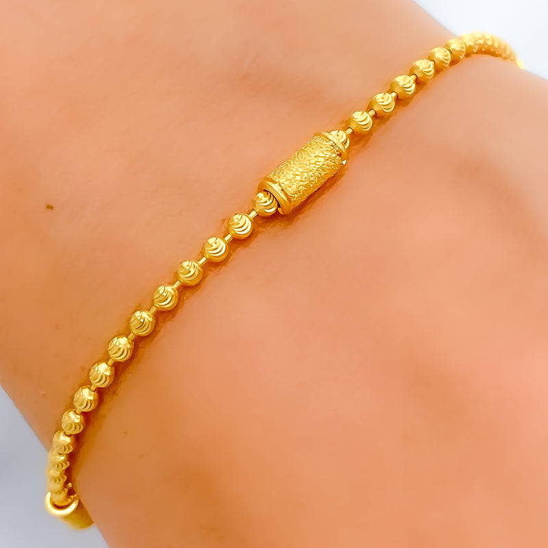 22k-gold-vibrant-trendy-bracelet