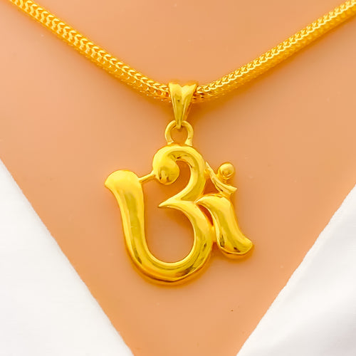 Majestic Glistening OM Pendant 