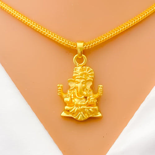 22k-gold-Upscale Detailed Ganesh Pendant 