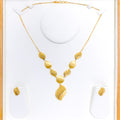 Chic Smooth Finish Leaf 22k Gold Necklace Set