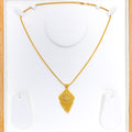 Reflective Dangling Chain 22k Gold Pendant