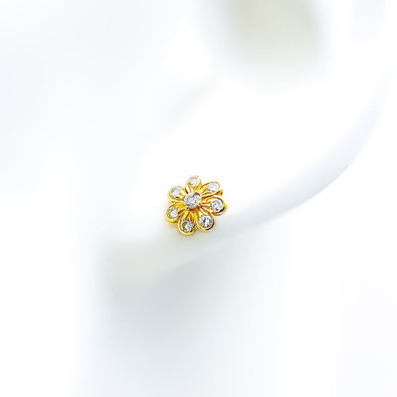18k-gold-sophisticated-daisy-diamond-earrings