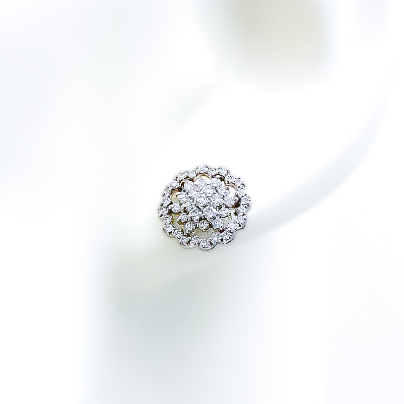 18k-white-gold-halo-cluster-diamond-earrings