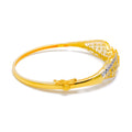 22k-gold-opulent-triple-flower-bangle-bracelet