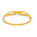 22k-gold-opulent-triple-flower-bangle-bracelet