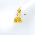 gold-traditional-chandelier-earrings