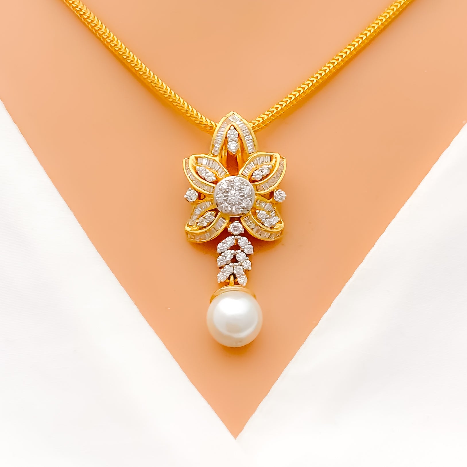 Classy Floral Diamond + 18k Gold Pendant Set