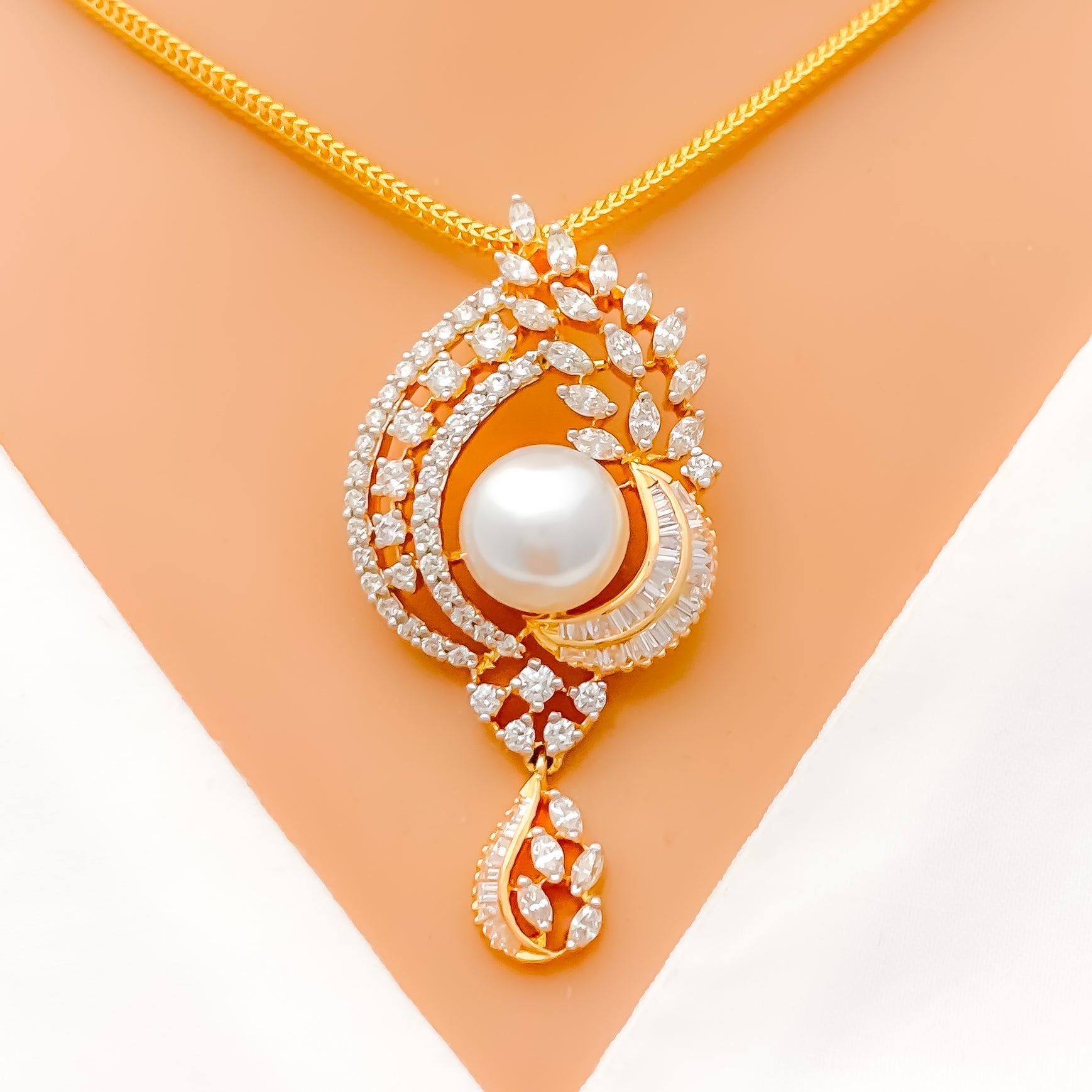 Diamond gold pendant designs Clearance