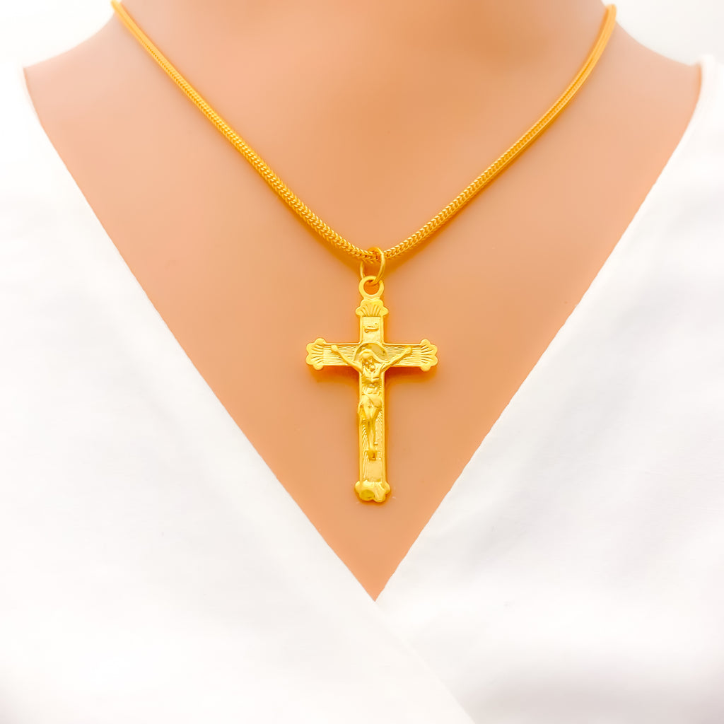 Distinct Embossed Cross Pendant – Andaaz Jewelers