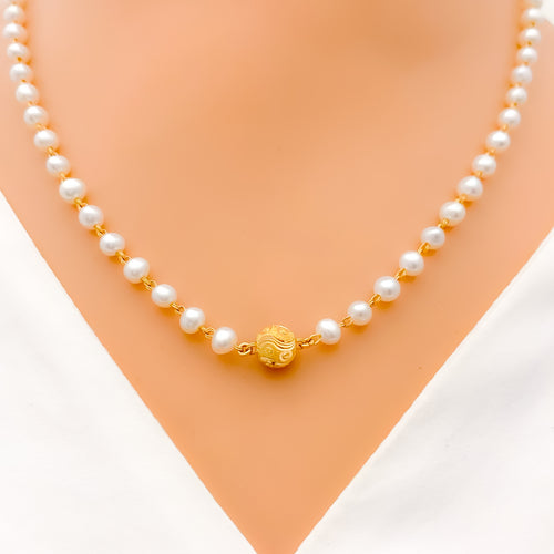 22k-gold-elevated-pearl-necklace