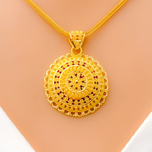 22k-gold-graceful-traditional-gold-pendant