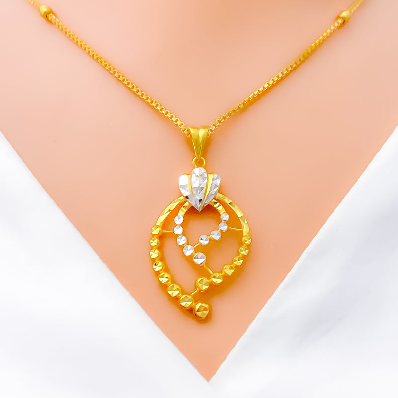  22k-gold-attractive-open-paisley-drop-necklace-set