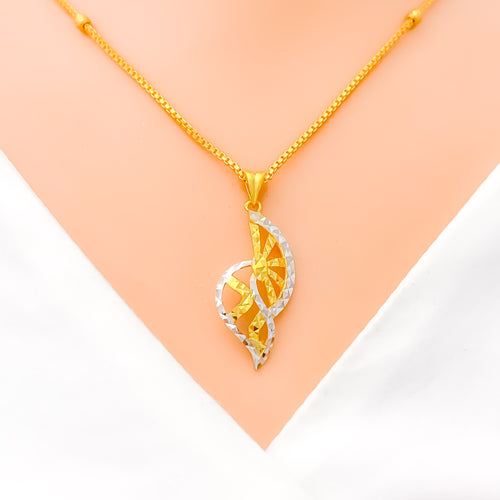  22k-gold-graceful-shiny-twisted-leaf-necklace-set