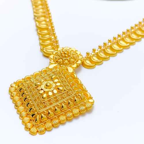 Royal High Finish 22k Gold Flower Necklace
