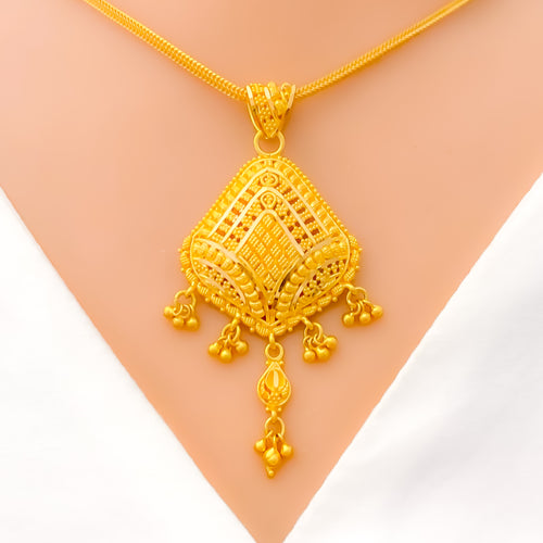 22k-gold-dangling-fashionable-pendant-set