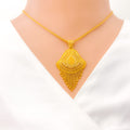 22k-gold-glistening-chandelier-pendant-set