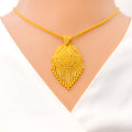 22k-gold-magnificent-beadwork-pendant-set