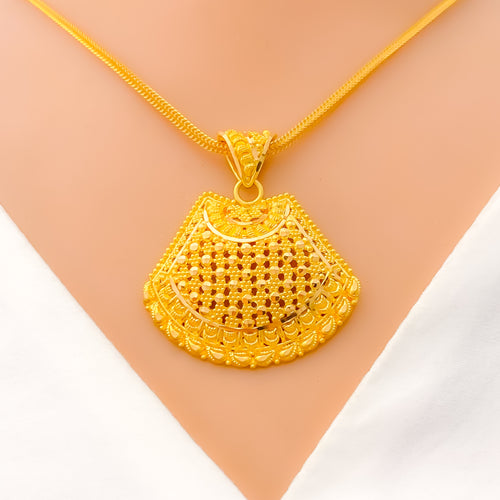 22k-gold-delightful-engraved-pendant-set