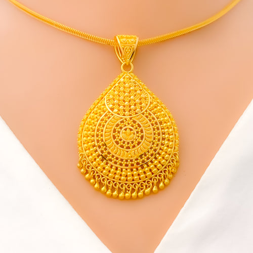 22k-gold-luscious-intricate-pendant-set