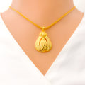 22k-gold-Attractive Ritzy Reflective Pendant Set