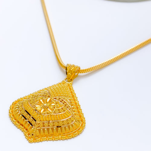 Decorative Royal Flower 22k Gold Pendant