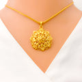 22k-gold-Gorgeous High Finish Floral Pendant