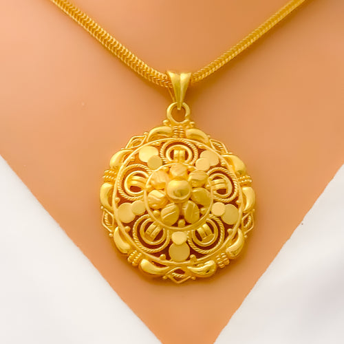 22k-gold-Posh Refined Dressy Flower Pendant