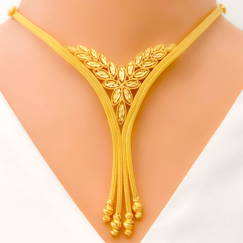 22k-gold-Shimmering V Shaped Opulent Necklace Set