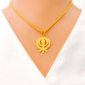 22k-gold-tasteful-khanda-pendant