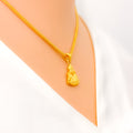 22k-gold-petite-fashionable-pendant