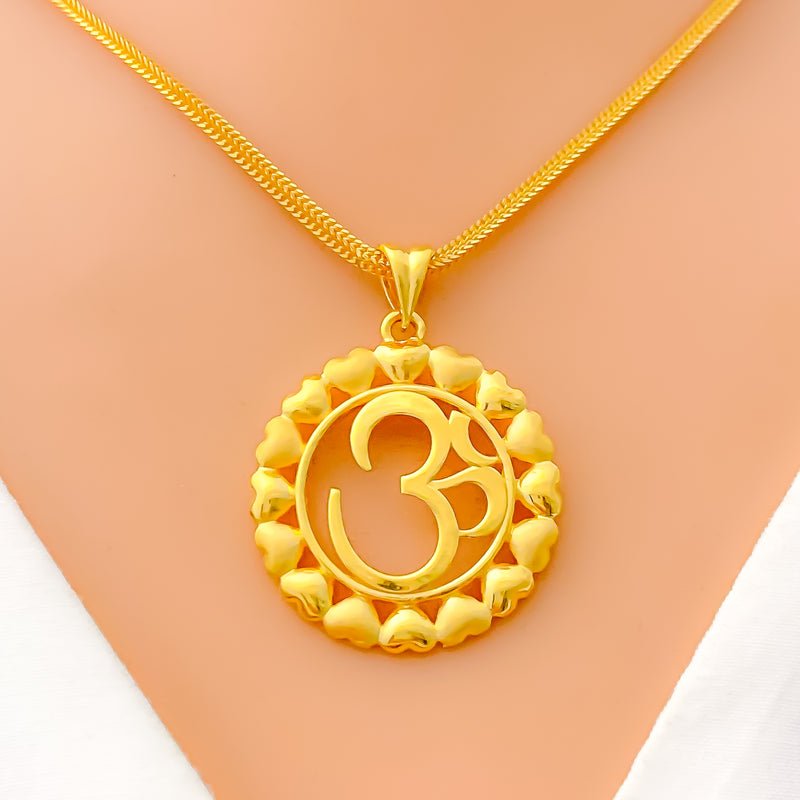 22k-gold-charming-om-pendant