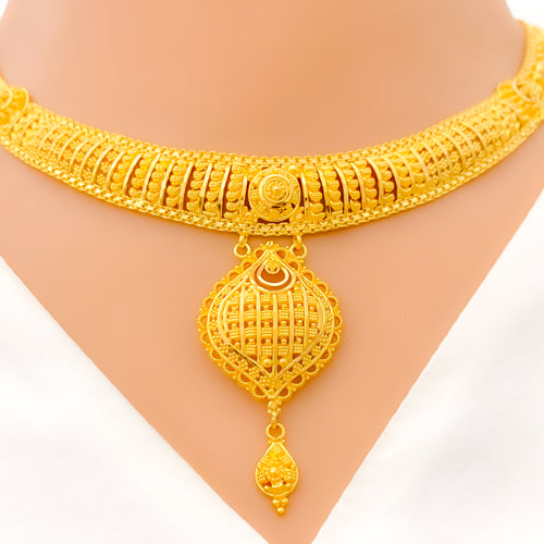 Dressy Radiant Gold Necklace Set