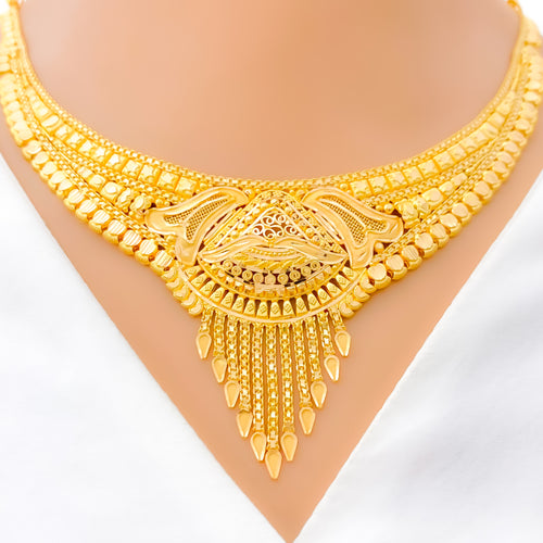 Reflective Traditional Motif Necklace Set