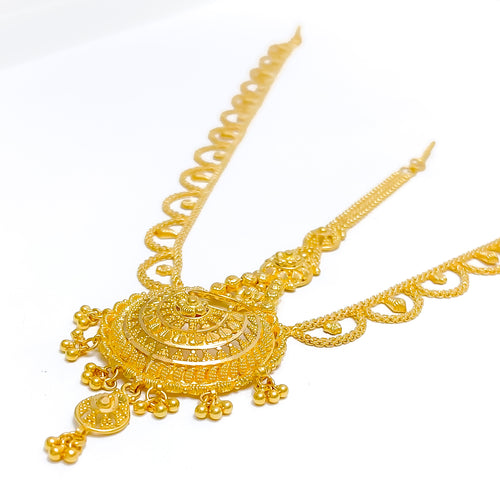 22k-gold-Unique Paisley Accented Lacy Matha Patti