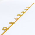 22k-gold-tasteful-flower-bracelet